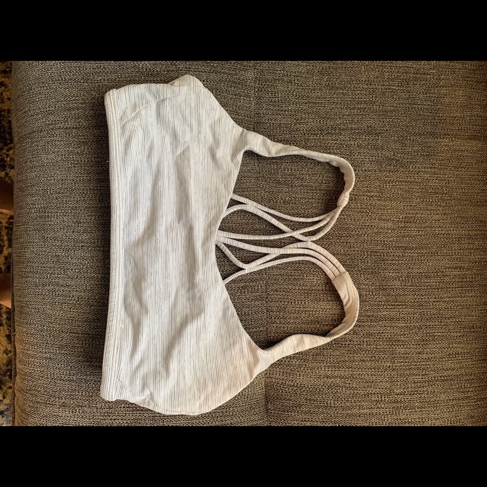 Lululemon sports bra
